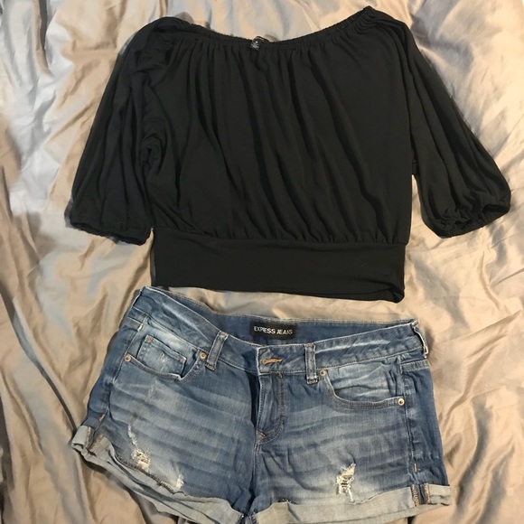 Express - Medium crop top with off shoulder neck - Picture 1 of 3